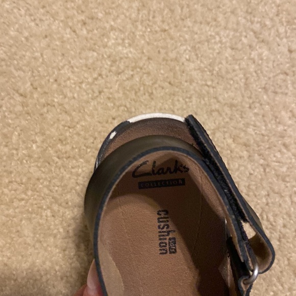 Clarks Collection Soft Cushion Sandals size 11 - Picture 6 of 7